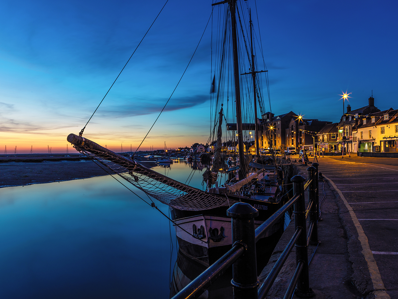 DAWN WELLS HARBOUR by Malcolm Nabarro