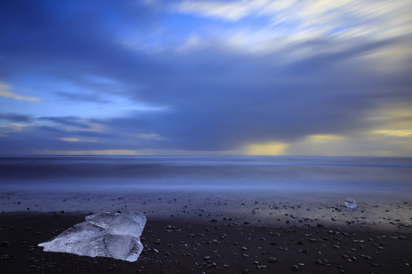 ICE ROCKS ON DIAMOND BEACH by Chris Houldsworth