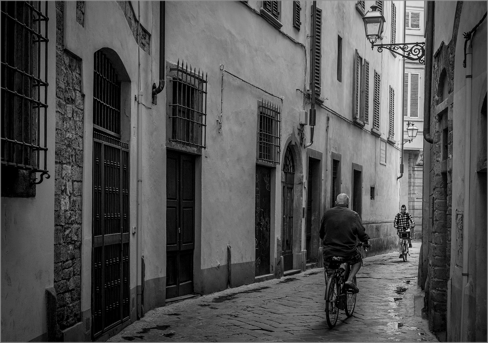 BICICLETTA VICOLO by Lois Webb