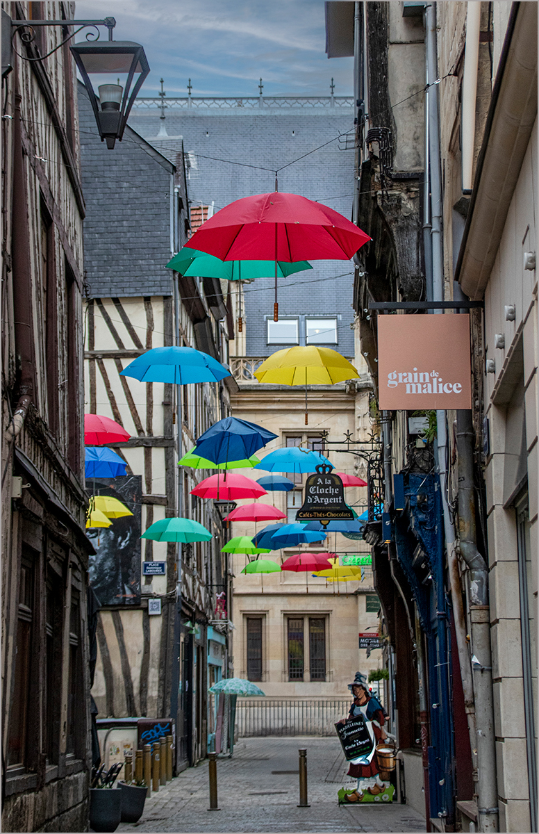 BROLLY ALLEY by Tabby