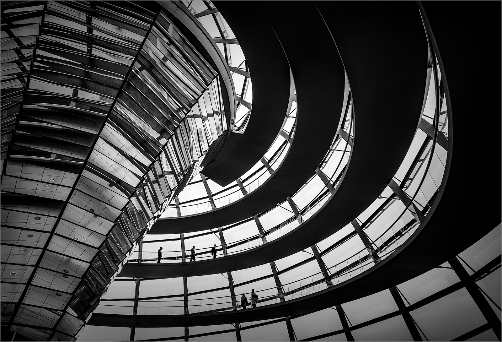 ROUND AND ROUND THE REICHSTAG by Lois Webb